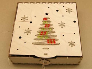Деревянные коробки для новогоднего подарка
